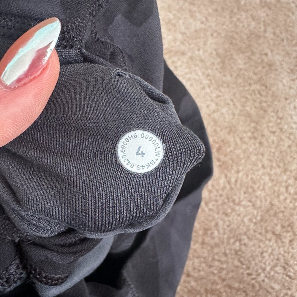 NWOT Lululemon Align High Rise Short - Picture 6 of 6